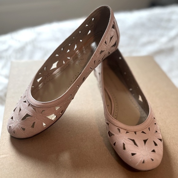 Adrienne Vittadini Floral Cut Out Flats - Picture 1 of 12